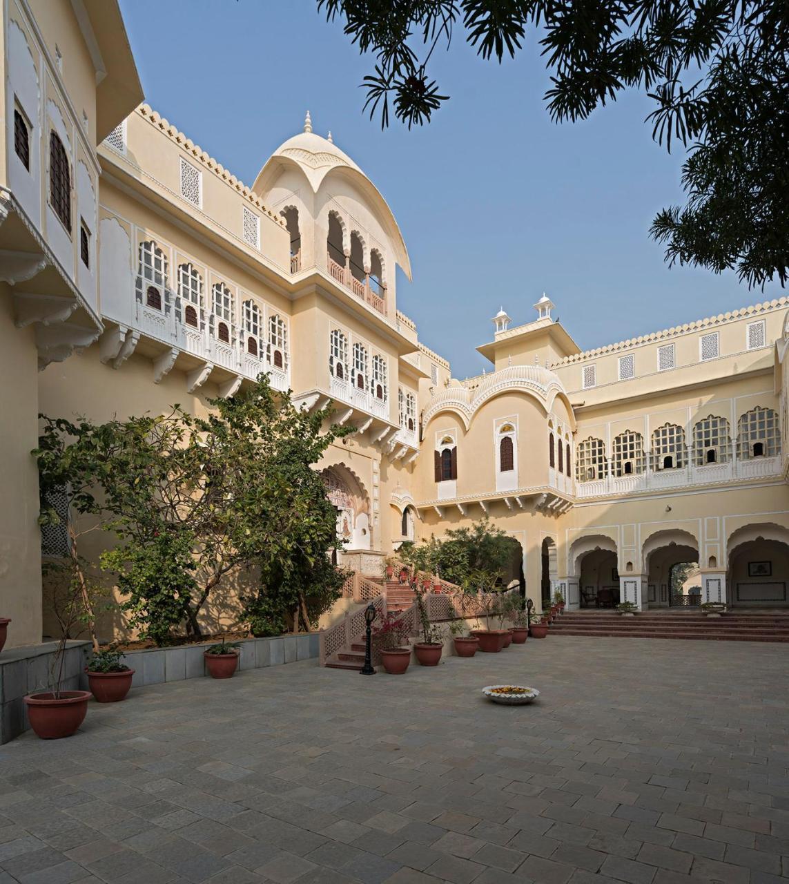 Alsisar Mahal- Heritage Hotel Exterior foto