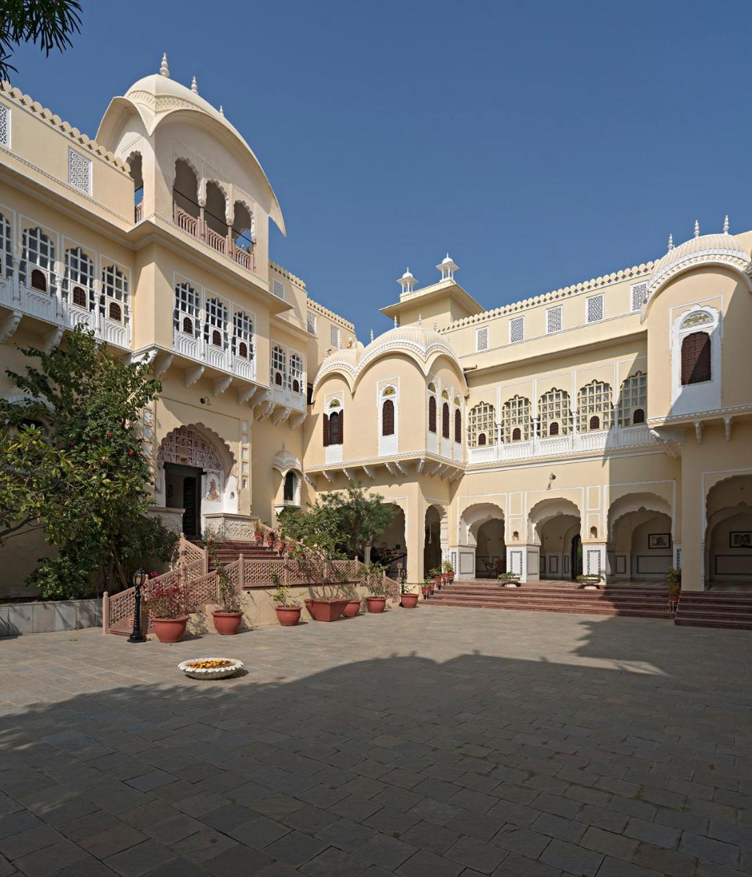 Alsisar Mahal- Heritage Hotel Exterior foto